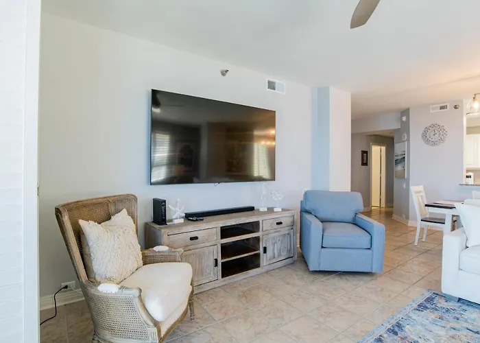 Apartment Colony West Penthouse 2a By Pkrm Pensacola