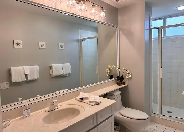 Apartment Colony West Penthouse 2a By Pkrm *